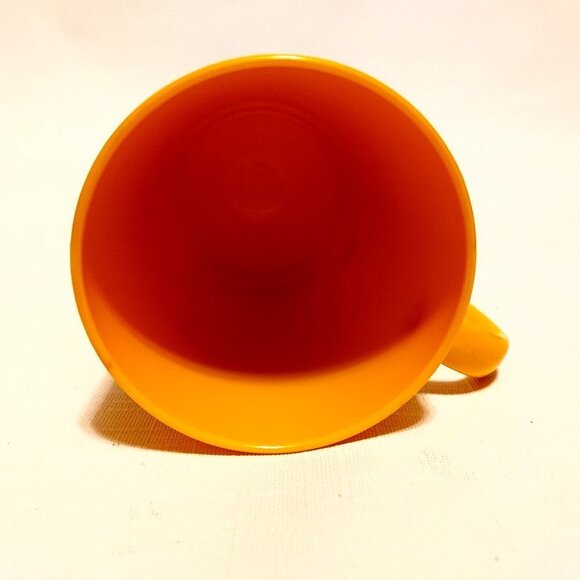 BRIGHT Vintage Shell Gas Station Mug Made in CANADA Plastic - Picture 2 of 5